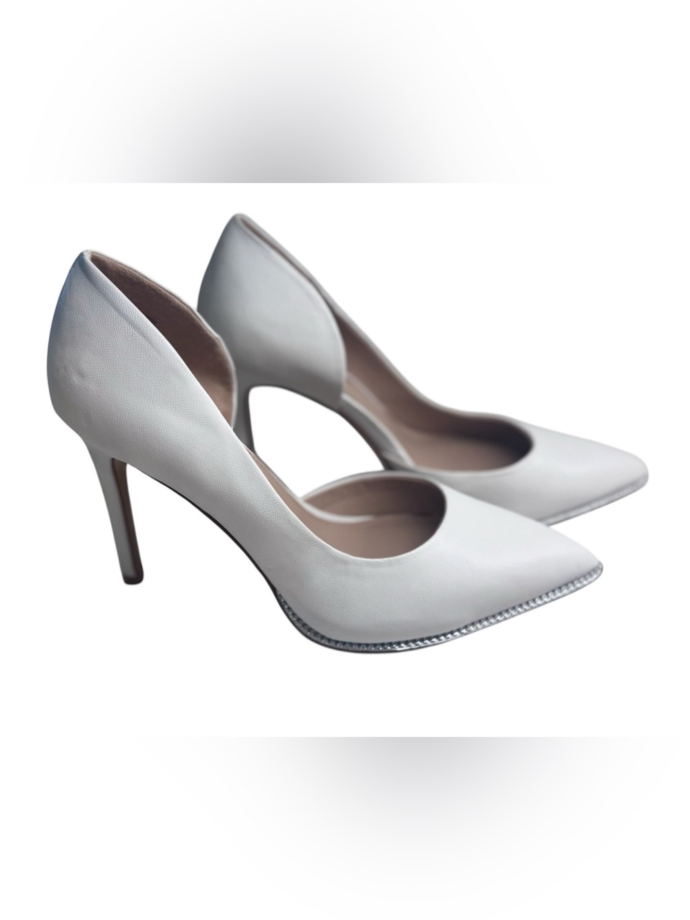 BCBGeneration Harnoy White PU Metallic Trim Pointed Toe Stiletto Pumps Size NWT